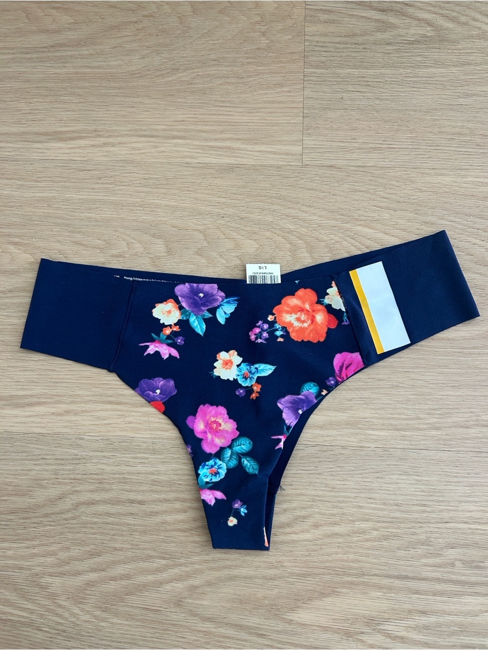 NWT PINK Victoria's Secret No Show Seamless Thong Panty S